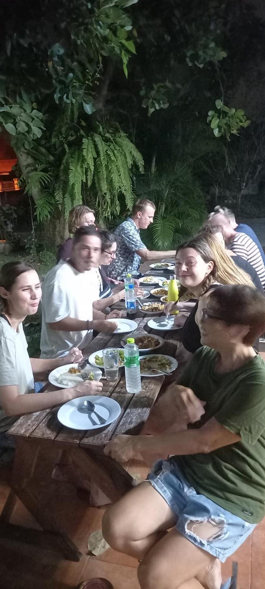 Plus Hostel Ayutthaya מראה חיצוני תמונה