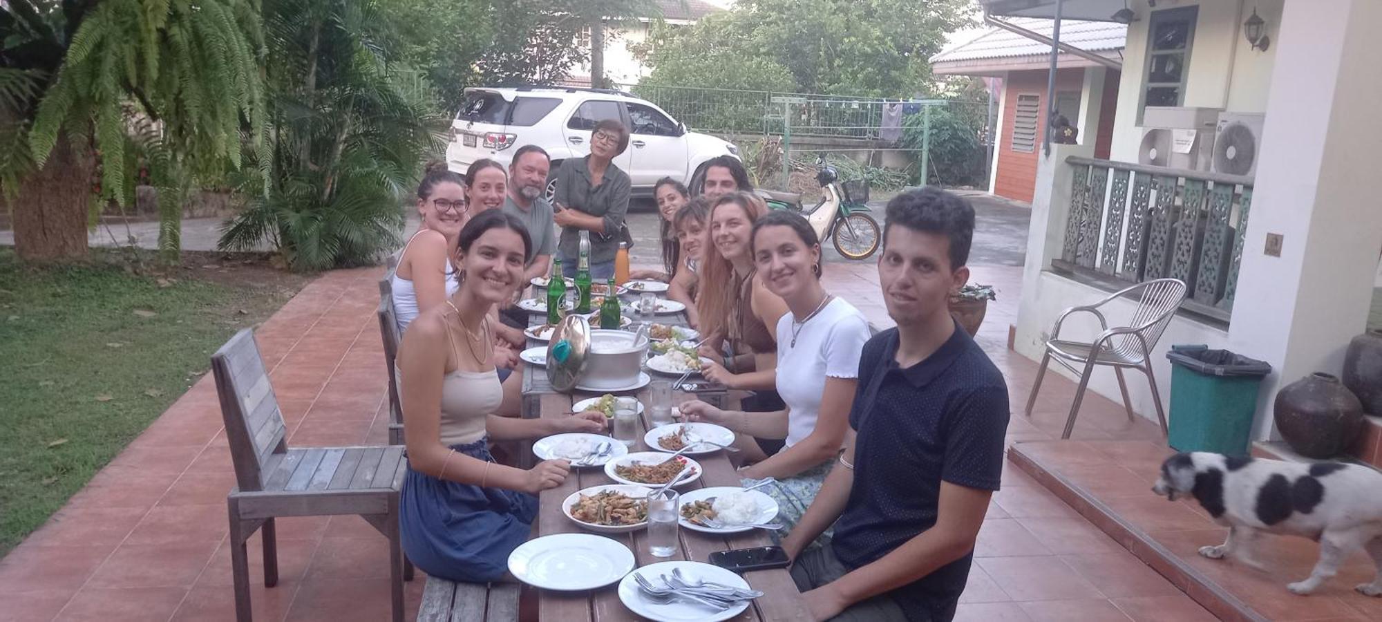 Plus Hostel Ayutthaya מראה חיצוני תמונה