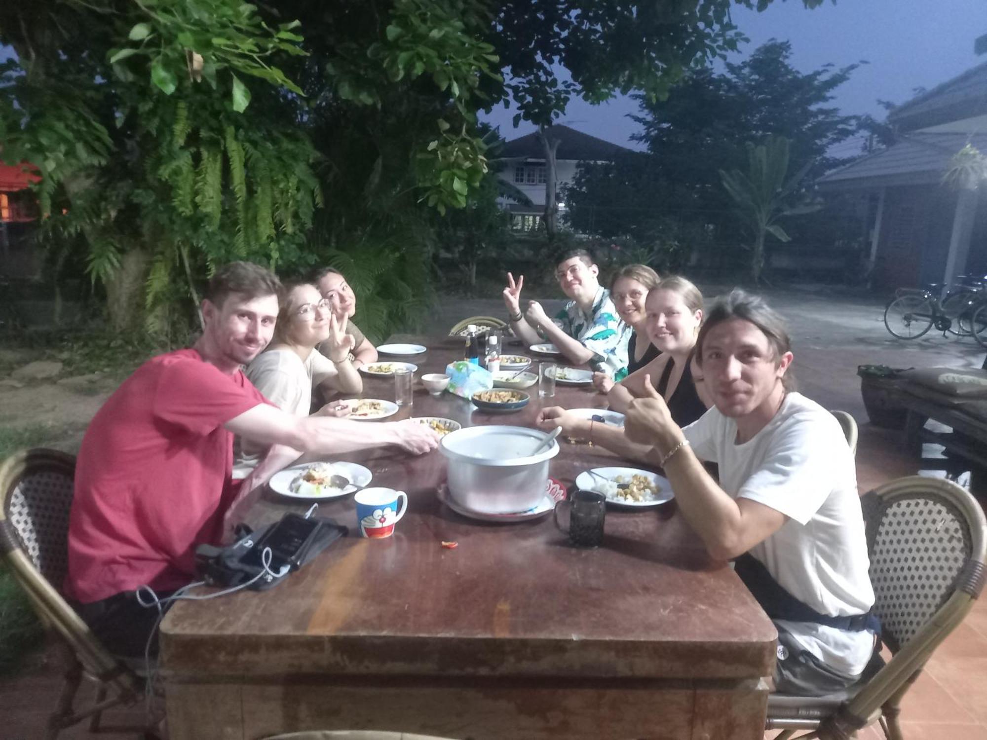 Plus Hostel Ayutthaya מראה חיצוני תמונה