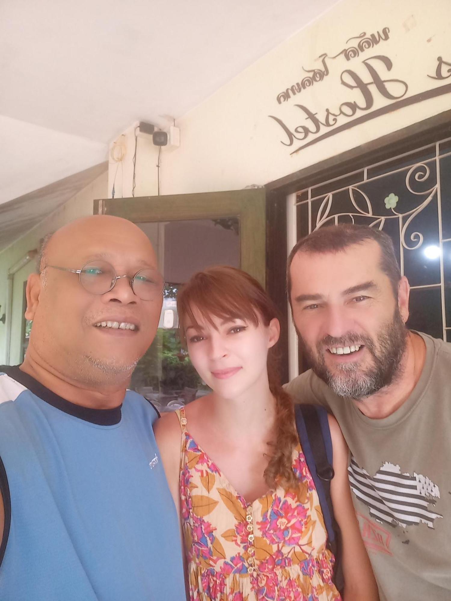 Plus Hostel Ayutthaya מראה חיצוני תמונה