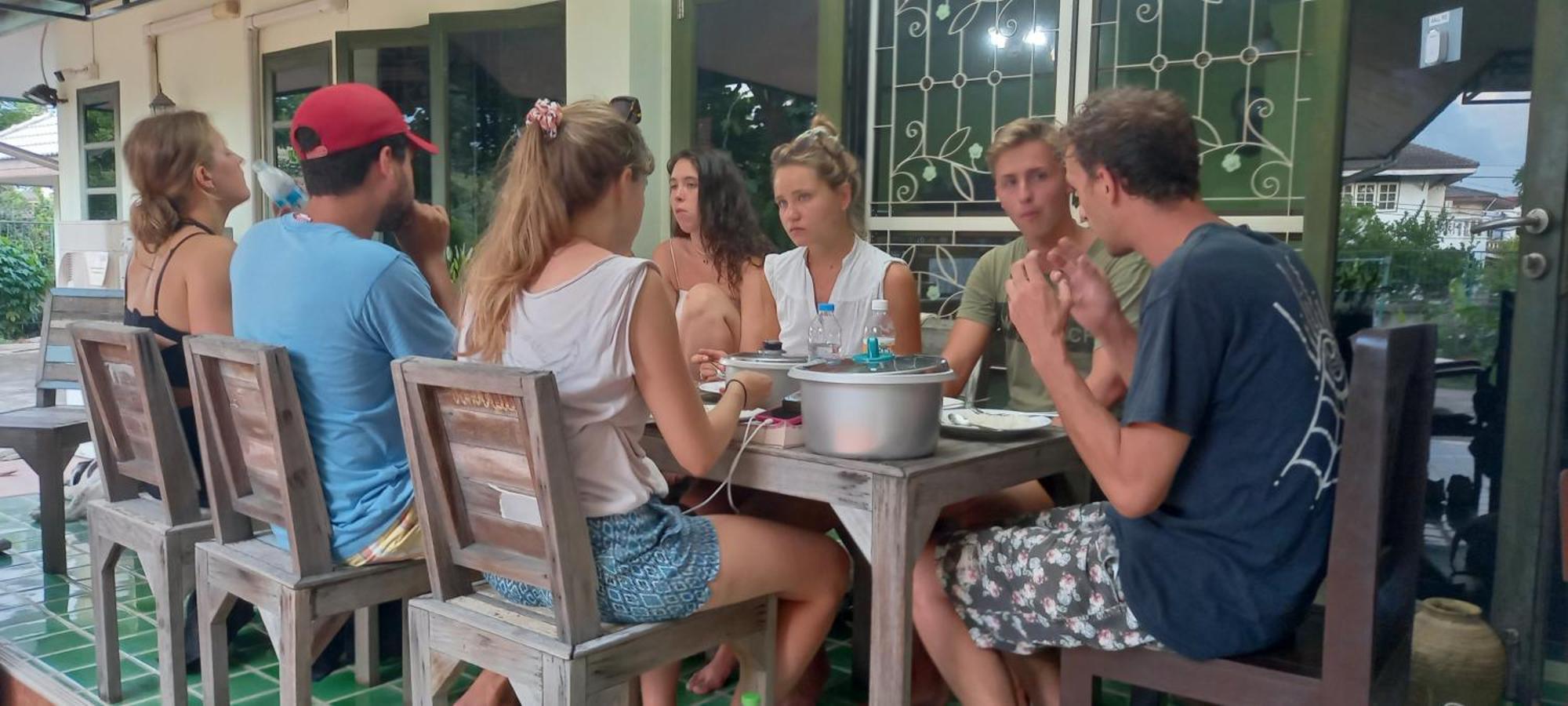 Plus Hostel Ayutthaya מראה חיצוני תמונה